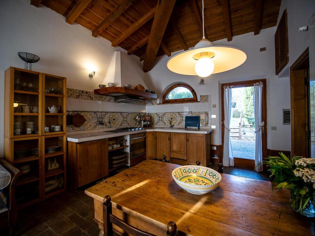 Podere Le Mezzelune Біббона Екстер'єр фото